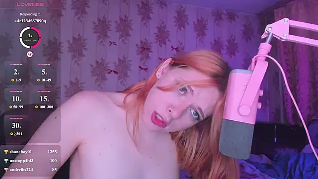 Cutie_Bambi webcam