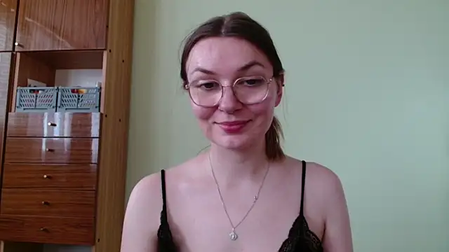LooveELLYx webcam