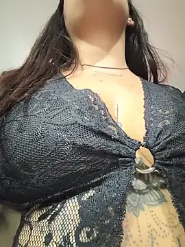 MissNyraSecret webcam