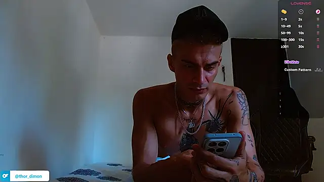 bray_hotboy777 webcam