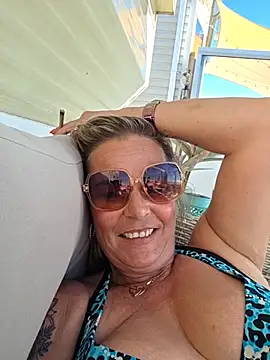 xMystiqueMavenx webcam