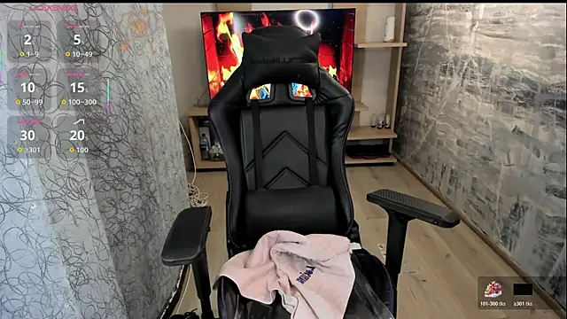 CarolineFyre webcam
