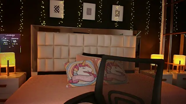 aria_bloomer webcam
