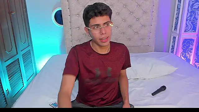hunterwest06 webcam