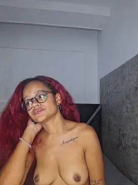 Zoee-Ross webcam