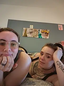 AndHerXO Live Webcam on Stripchat