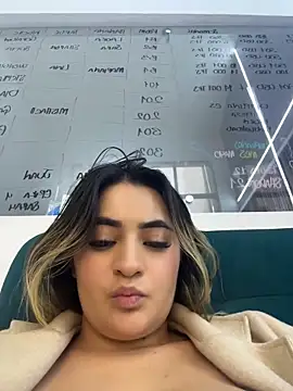 Antonella_Julieta webcam