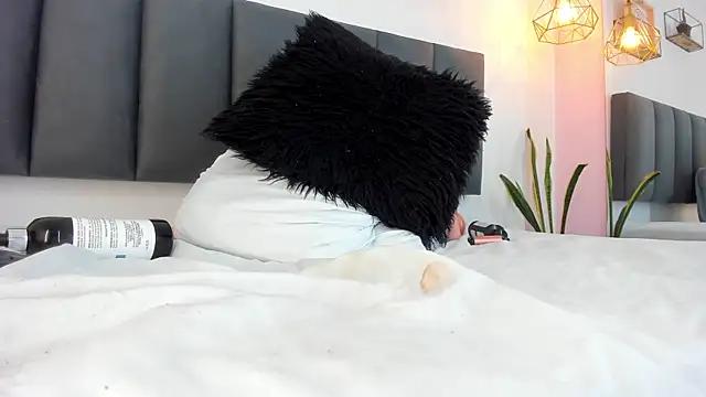 sam_doll_ webcam