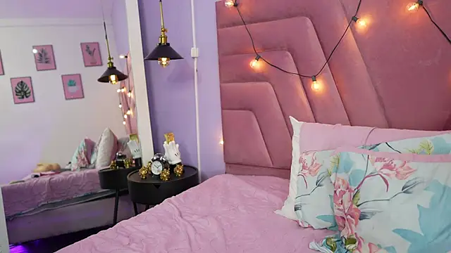 kinkylittlegirll webcam