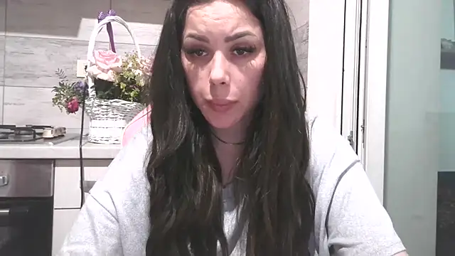 LovelyJulliette webcam