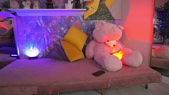 ZaraFeline webcam