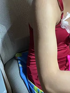 Mina048 webcam