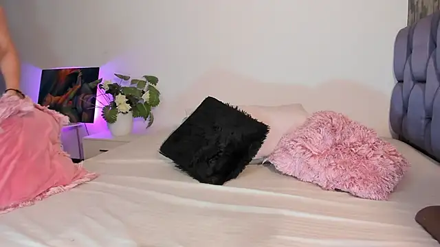 NicoleDiior webcam