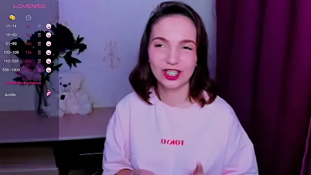 KindHazelHere_ webcam