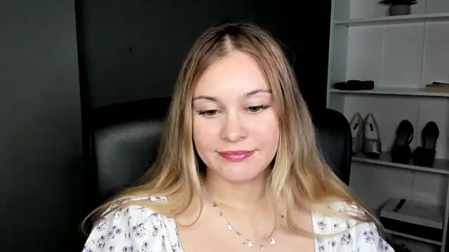 kitty_valeria webcam