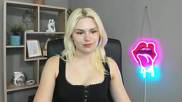 SweetLilyxo webcam