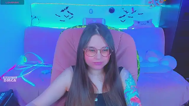 Lolisuccub webcam