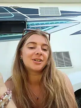 VanLifeVixen webcam