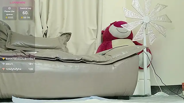 fox-yiyi live sex cam