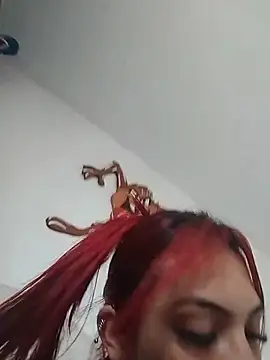 Derieri_Blush webcam