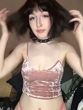 virusDoll webcam