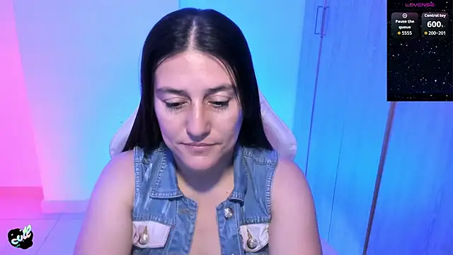 saskyaa - Saskyaa's free webcam - UK Sex Cams