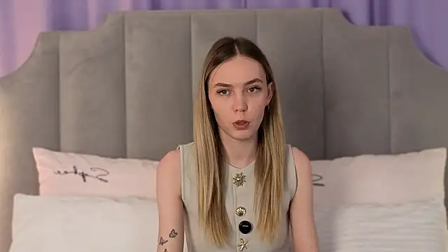 NikkiRyx webcam