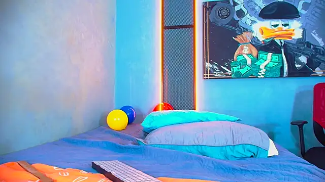 Hornyshow1 webcam