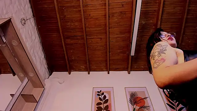 madame_ibby webcam
