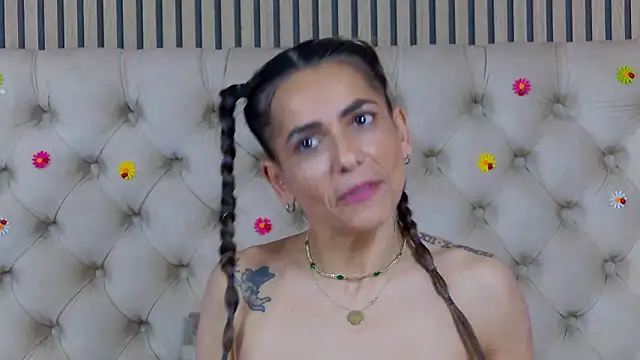 PlayfulShow webcam