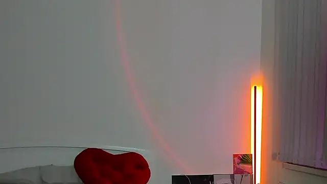 Andrea_Blossom webcam