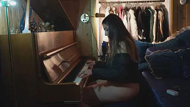 VanessaDoyle webcam