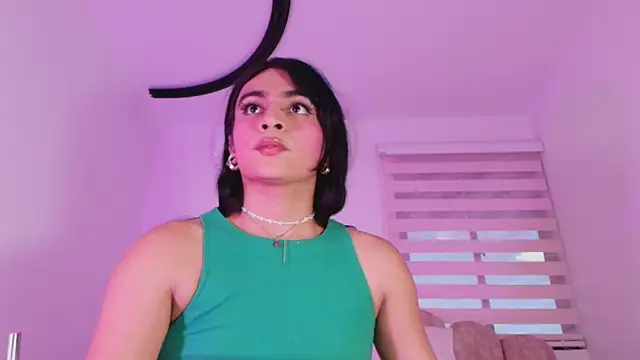 Malaia_thompson_ live sex cam