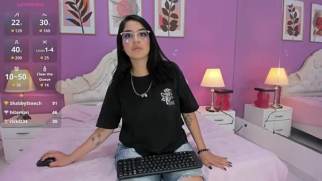 YayaQueen webcam