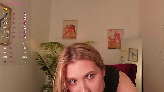 Emilicious webcam