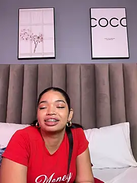 LilyFoox webcam