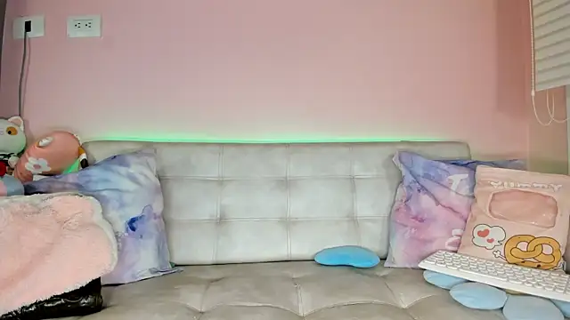tinysara webcam