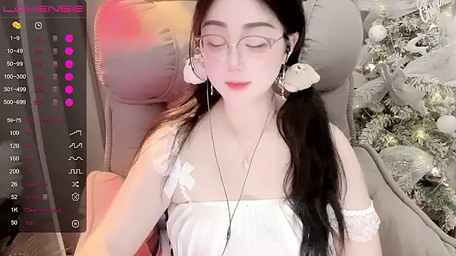 Monica-666888- webcam