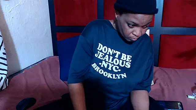 MaximTease24 webcam