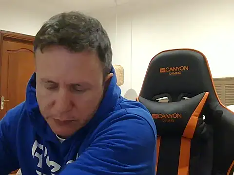 TroyDieselXXX webcam