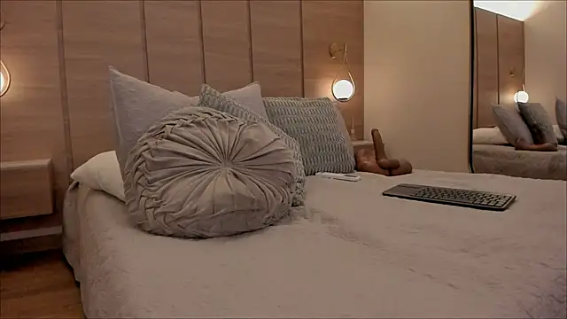 Emilia1040X webcam