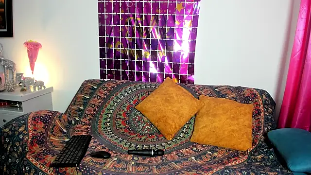 Victoria_Jonness webcam