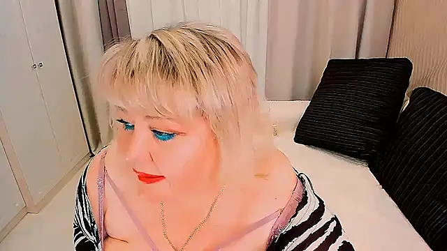 BIGTITSBBW webcam