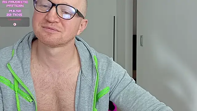 kevintyler69 - Kevintyler69's free webcam - UK Sex Cams