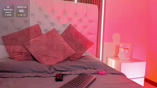 lilyhartt - LilyHartt's free webcam - UK Sex Cams