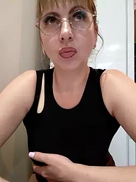 kitty-meoww - Kitty-MEOWW's free webcam - UK Sex Cams
