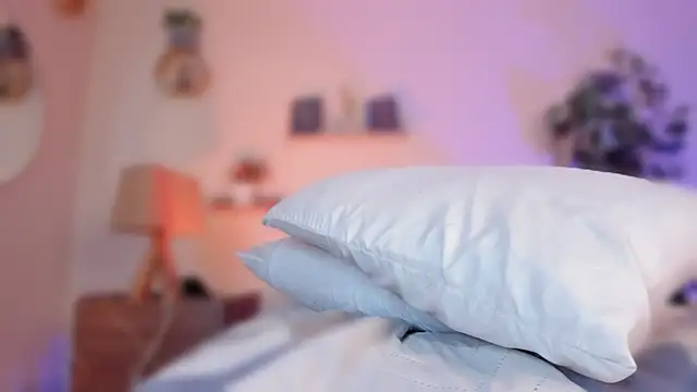 YariRose webcam