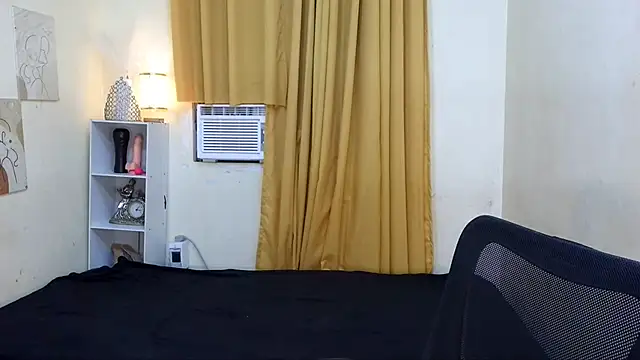 Mimi_Mckinley webcam