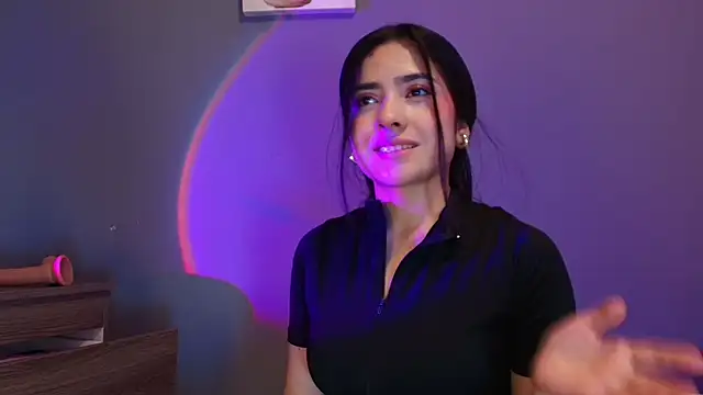 adara_johnson__ live cam