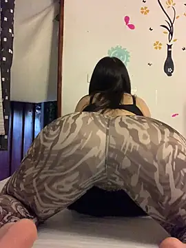 Estefani_32 live cam